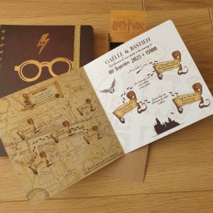 Texte personnalisé avec toutes les informations de votre mariage à l'intérieur de votre faire part de mariage