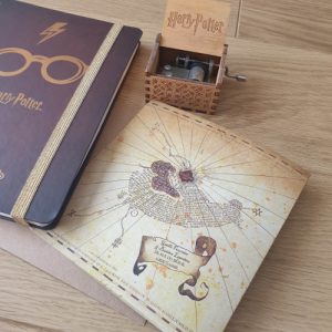Au dos de l'invitation de mariage Harry Potter thème maraudeur