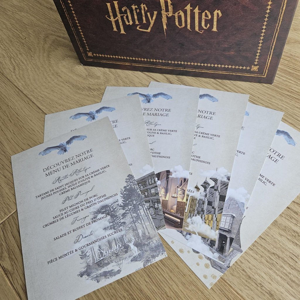 Menus de mariage avec différents thèmes : salle des potions, forêt interdite, terrain de quidditch, cabane Hagrid
