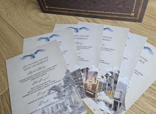 Menus de mariage avec différents thèmes : salle des potions, forêt interdite, terrain de quidditch, cabane Hagrid